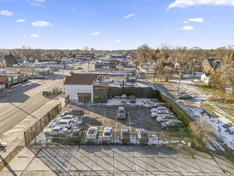 19420 W Warren Ave, Detroit, MI à vendre - Photo du bâtiment - Image 2 de 42