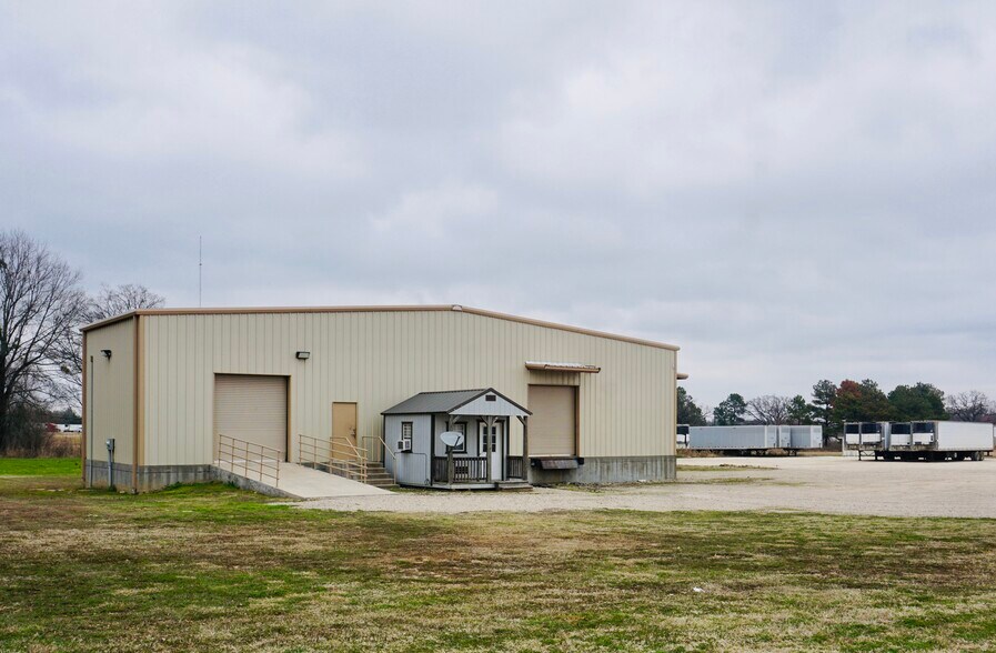 342 Farm Road 2653 S, Brashear, TX for lease - Building Photo - Image 2 of 8