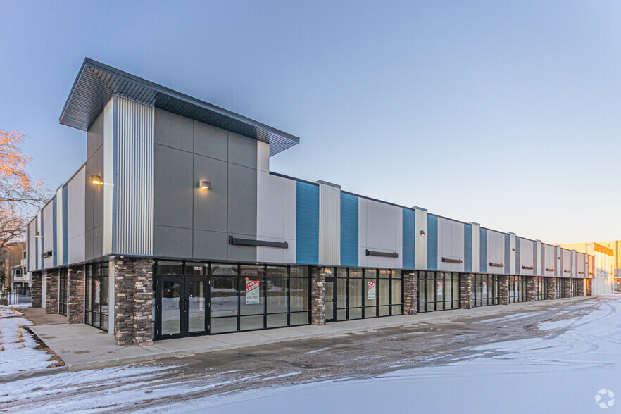 15920 Stony Plain Rd NW, Edmonton, AB for lease - Primary Photo - Image 1 of 5