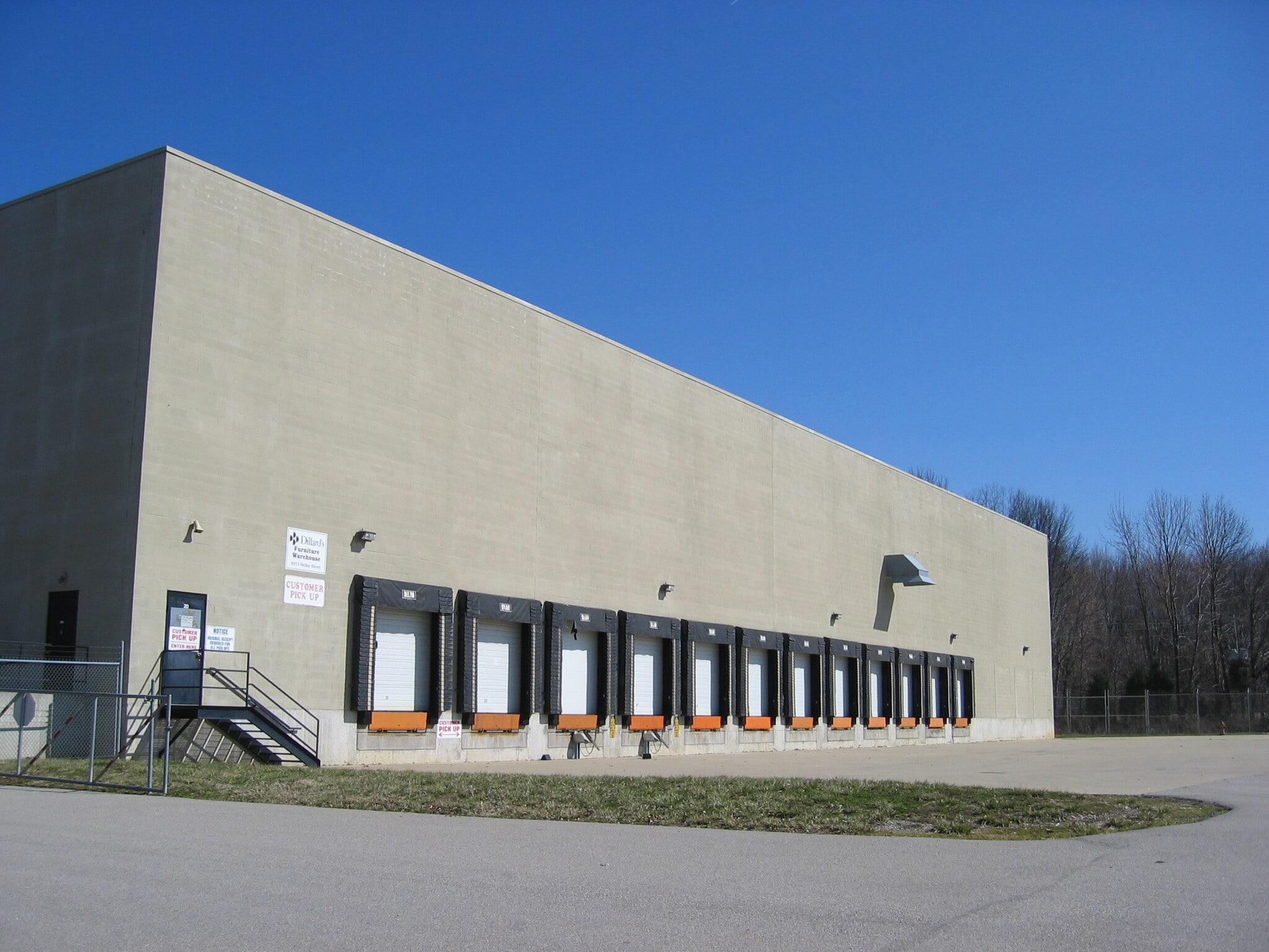 4915 Heller St, Louisville, KY for lease Building Photo- Image 1 of 4