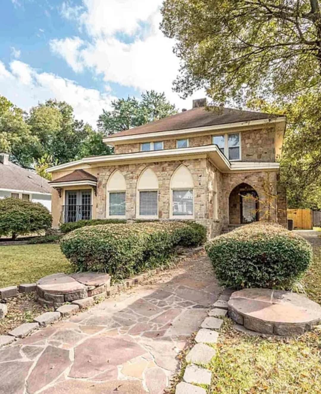 JDP Portfolio portfolio of 2 properties for sale on LoopNet.ca Primary Photo- Image 1 of 10