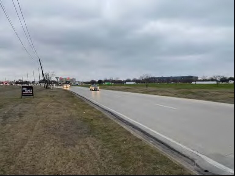 714 Interstate 20 Frd, Arlington, TX à vendre - Photo du bâtiment - Image 2 de 2