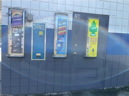 260 Columbia St, Leetonia, OH à vendre - Photo du bâtiment - Image 2 de 6