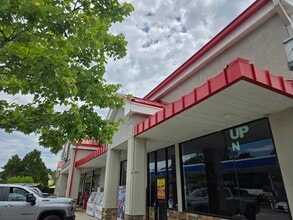 514 Arnold Mill Rd, Woodstock, GA for lease Building Photo- Image 1 of 2