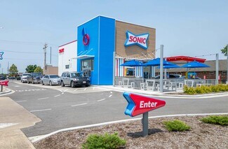 Plus de détails pour 107 W Lincoln Ave, Charleston, IL - Commerce de détail à vendre