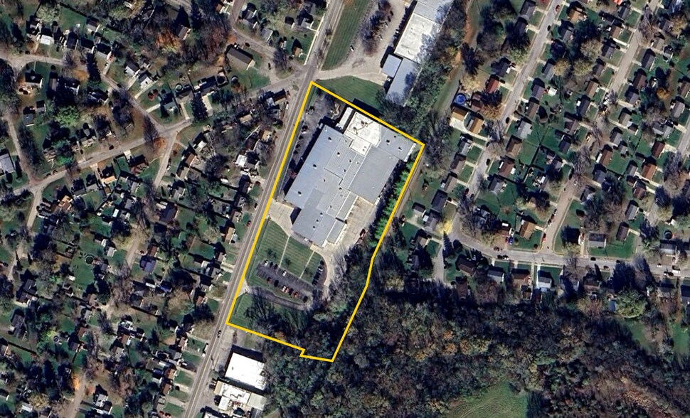 2100 S Yellow Springs St, Springfield, OH à vendre - Photo du bâtiment - Image 3 de 11