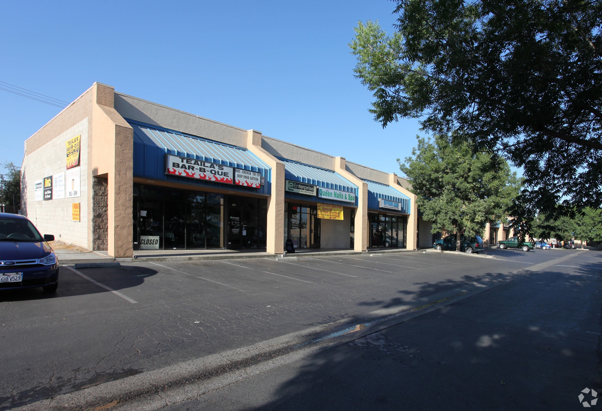 104-145 N 11th Ave, Hanford, CA for lease Primary Photo- Image 1 of 10