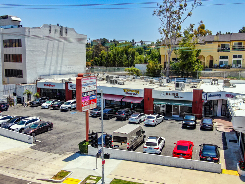 22982-23010 Ventura Blvd, Woodland Hills, CA for lease - Building Photo - Image 1 of 8