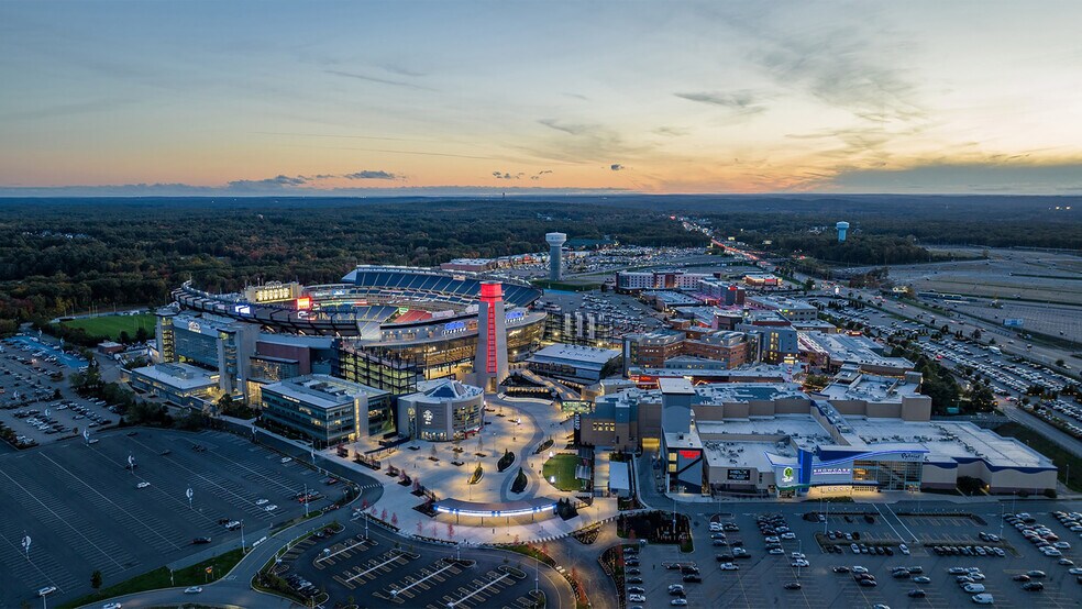 1 - C Patriot Pl, Foxborough, MA à louer - Photo du bâtiment - Image 1 de 21