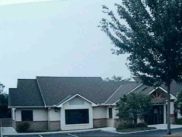 707 N 36th St, Saint Joseph, MO à louer - Photo principale - Image 1 de 3