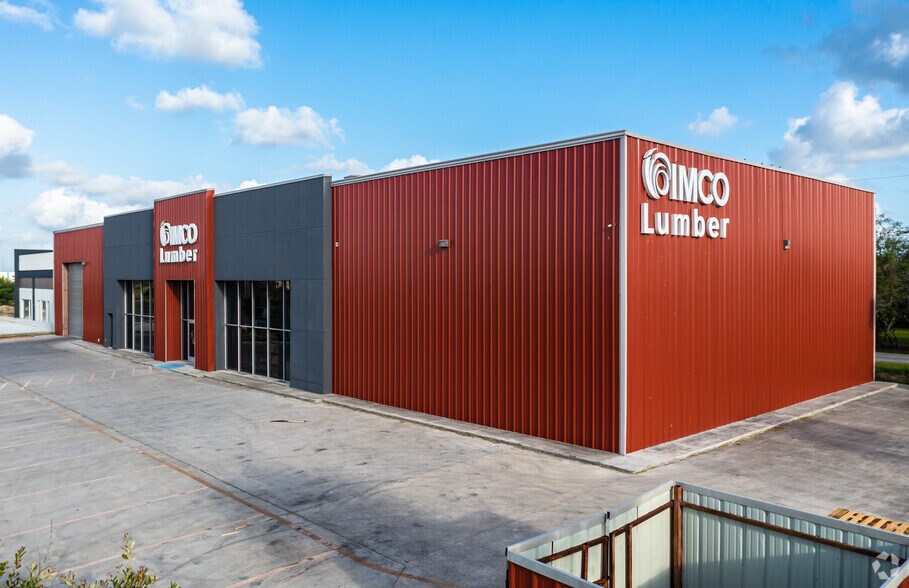 3640 Ruben M Torres Sr Blvd, Brownsville, TX à louer - Photo du bâtiment - Image 2 de 4