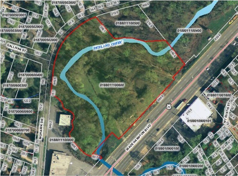 237 Wade Hampton Blvd, Greenville, SC à vendre - Photo principale - Image 2 de 13