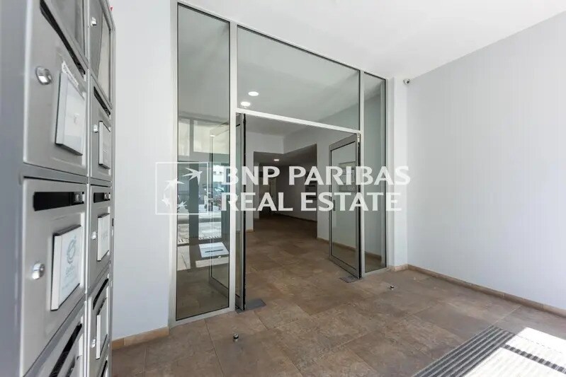 9-11 Rue Maurice Grandcoing, Ivry-sur-Seine à louer - Hall d’entrée - Image 2 de 11