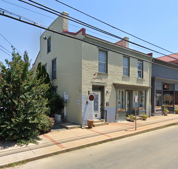 49 E Lee St, Warrenton, VA for lease - Building Photo - Image 2 of 4