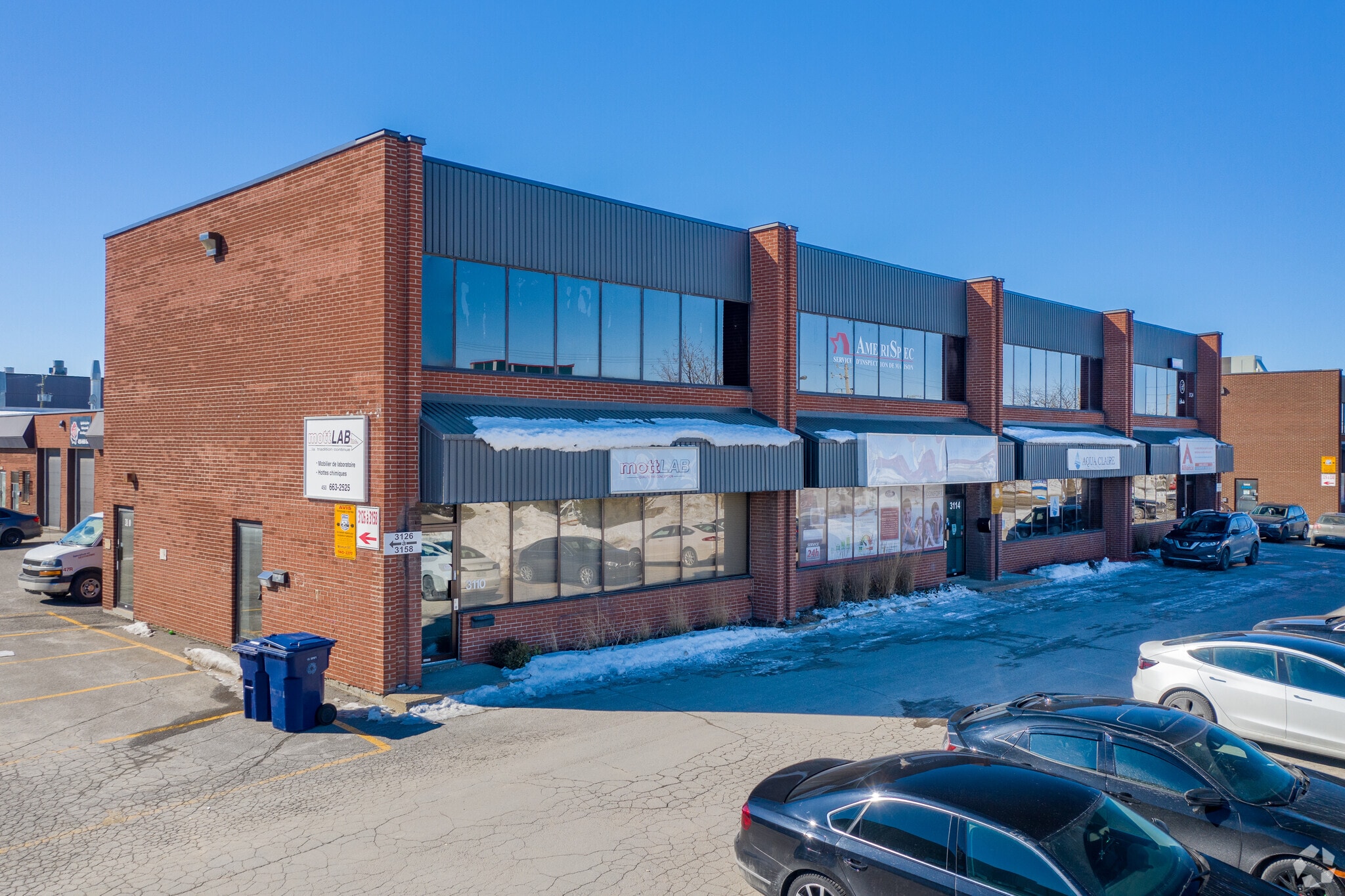 3110-3122 Av Francis-Hughes, Laval, QC for lease Primary Photo- Image 1 of 5