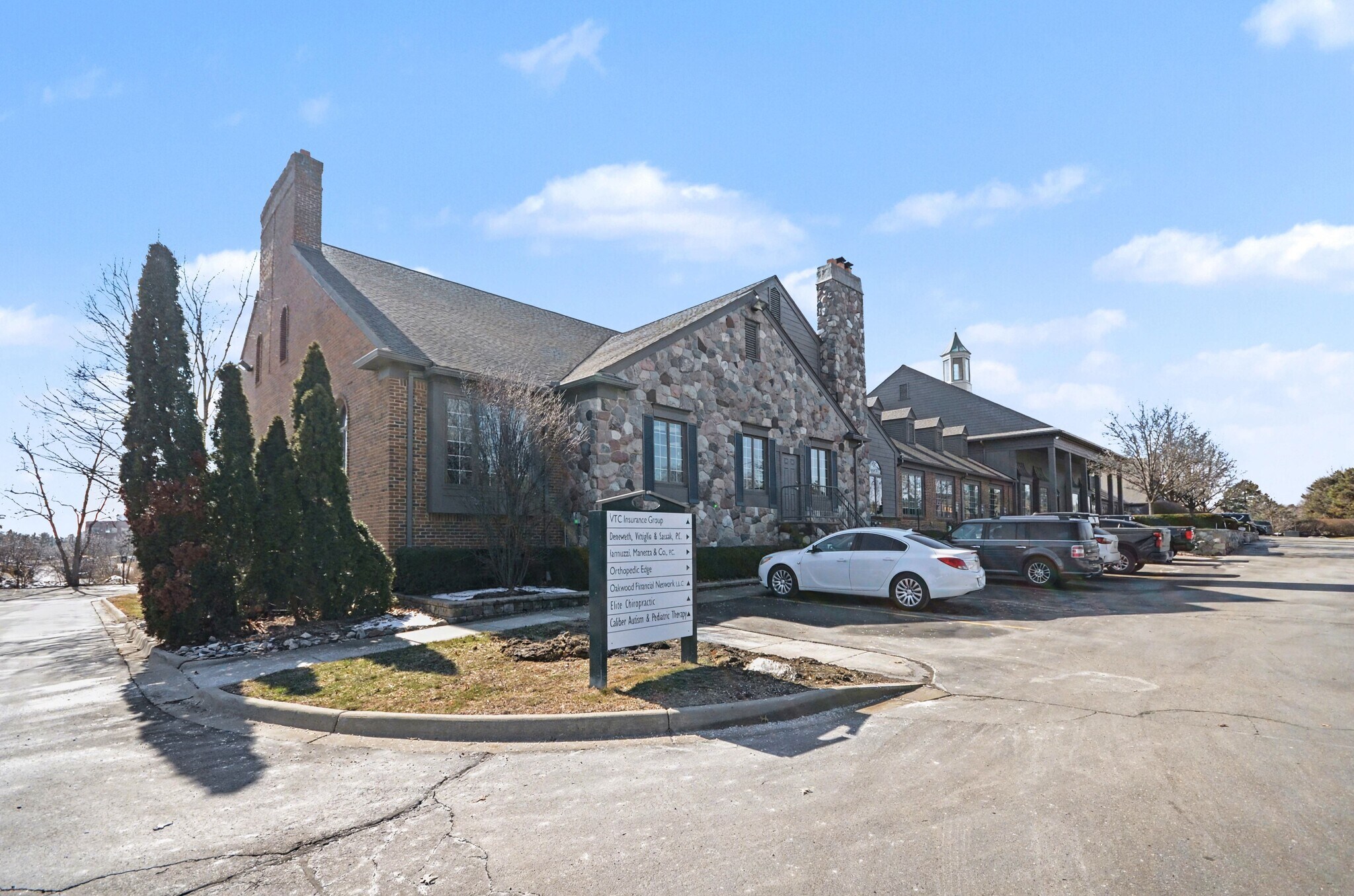 1175-1195 W Long Lake Rd, Troy, MI à vendre Photo principale- Image 1 de 11