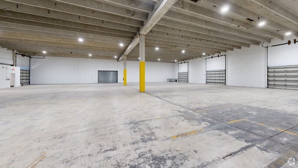 9970 NW 89th Ct, Medley, FL for lease - Matterport 3D Scan - Image 2 of 20