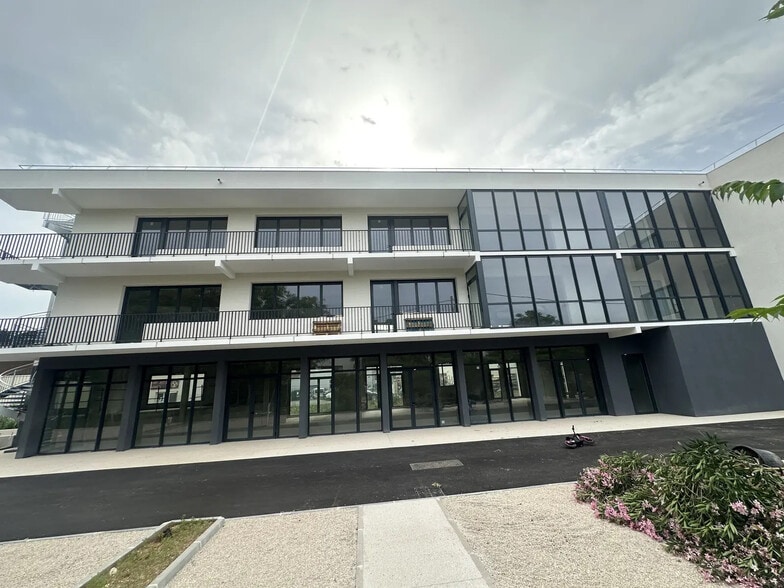 Chemin Du Merlançon, Aubagne for lease - Building Photo - Image 3 of 13