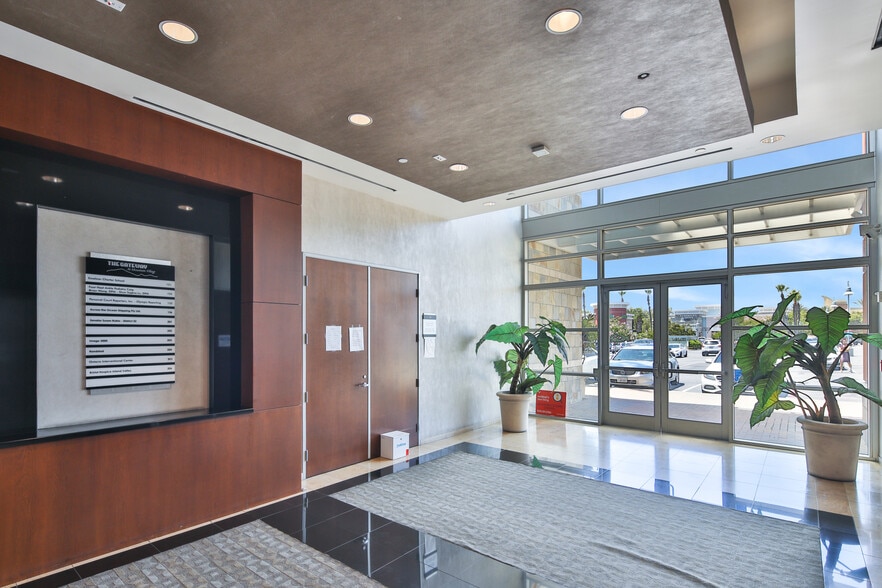 1520 N Mountain Ave, Ontario, CA for lease - Building Photo - Image 3 of 22