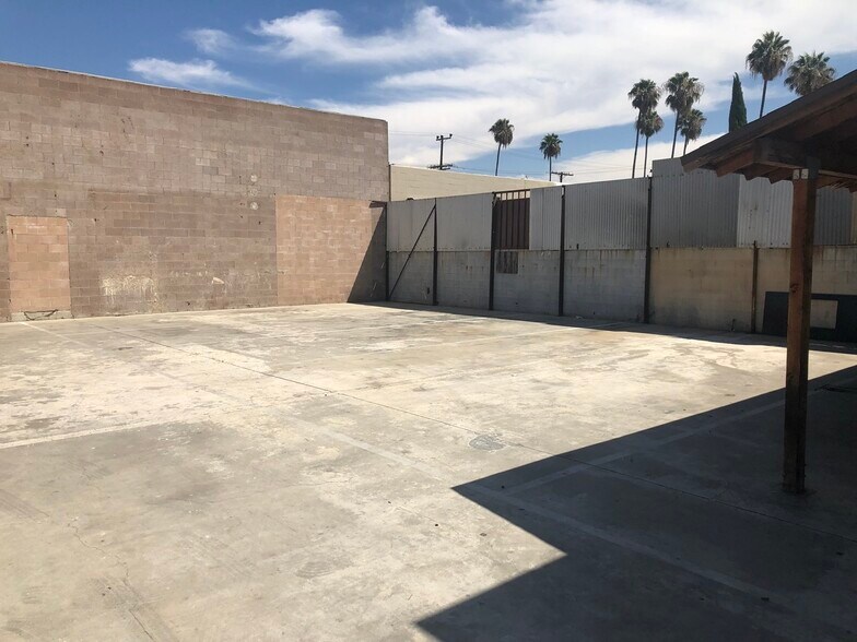 14657 Lull St, Van Nuys, CA à vendre - Photo du bâtiment - Image 3 de 6