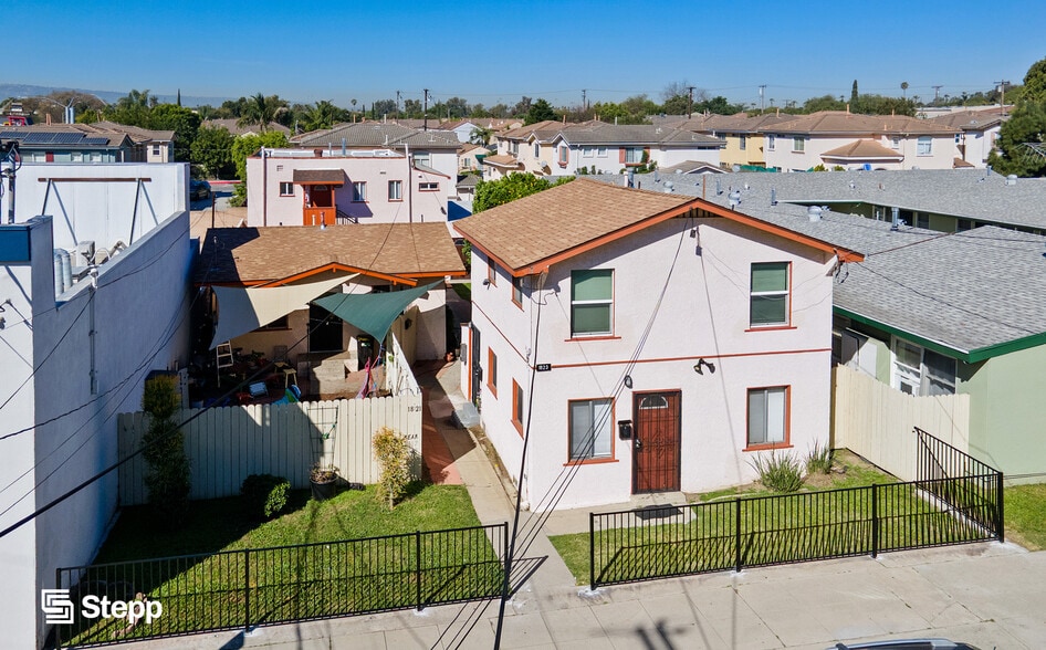1817 Stanley Ave, Signal Hill, CA for sale - Primary Photo - Image 1 of 19