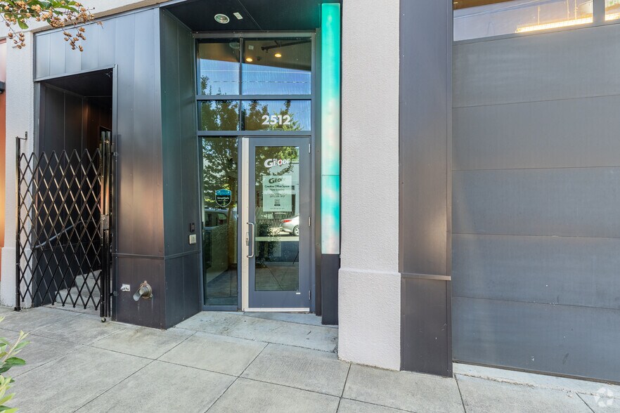 2512 SE 25th Ave, Portland, OR à louer - Photo du bâtiment - Image 3 de 7