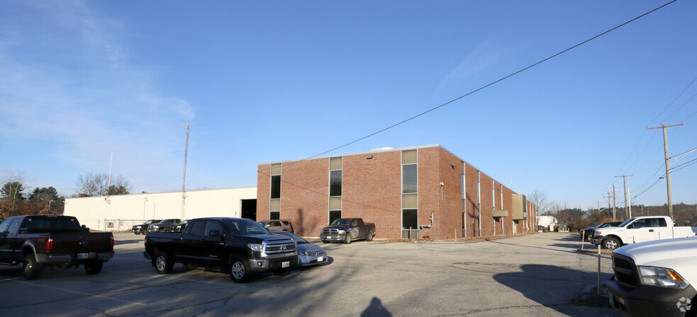 100 Gay St, Manchester, NH for lease - Building Photo - Image 1 of 4