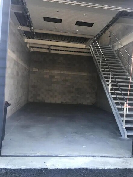 Flex dans Neuilly-Plaisance à louer - Photo du bâtiment - Image 3 de 4