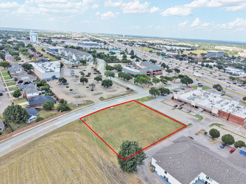Central Expy & Park Blvd, Plano, TX à louer - Photo du bâtiment - Image 1 de 3