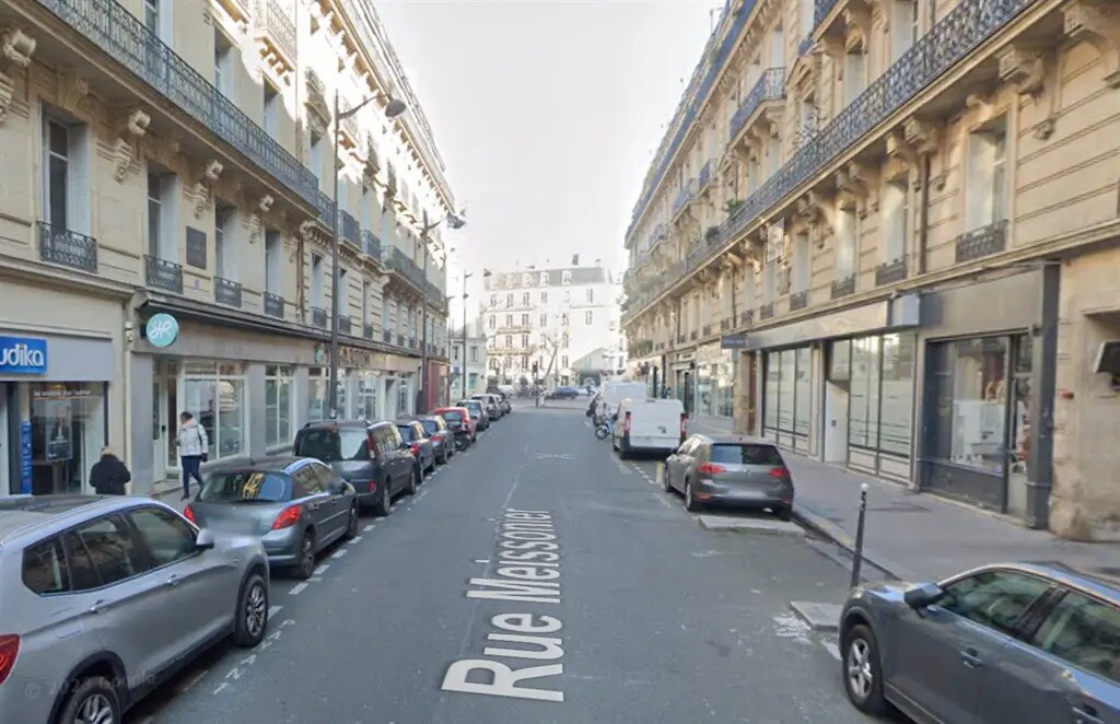 Retail in Paris for lease Building Photo- Image 1 of 5