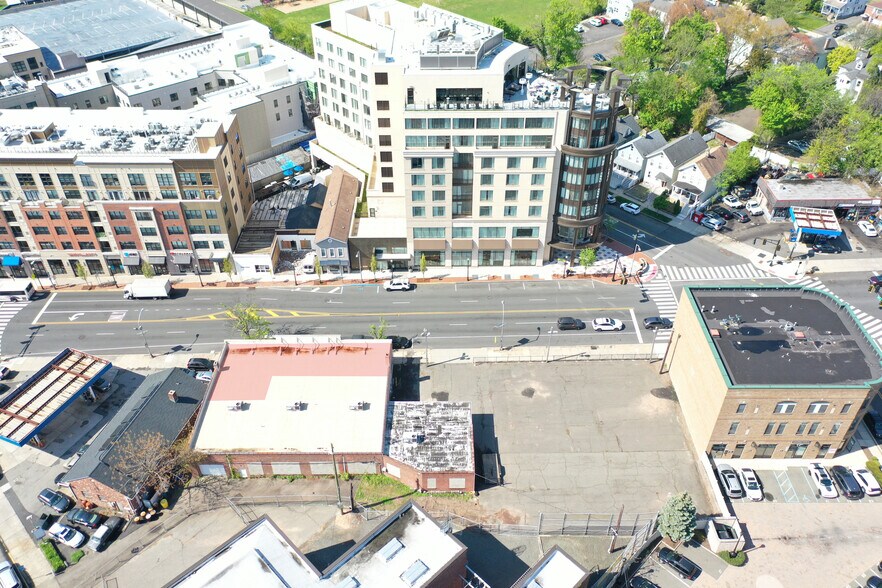665-679 Bloomfield Ave, Montclair, NJ à louer - Photo du bâtiment - Image 2 de 6