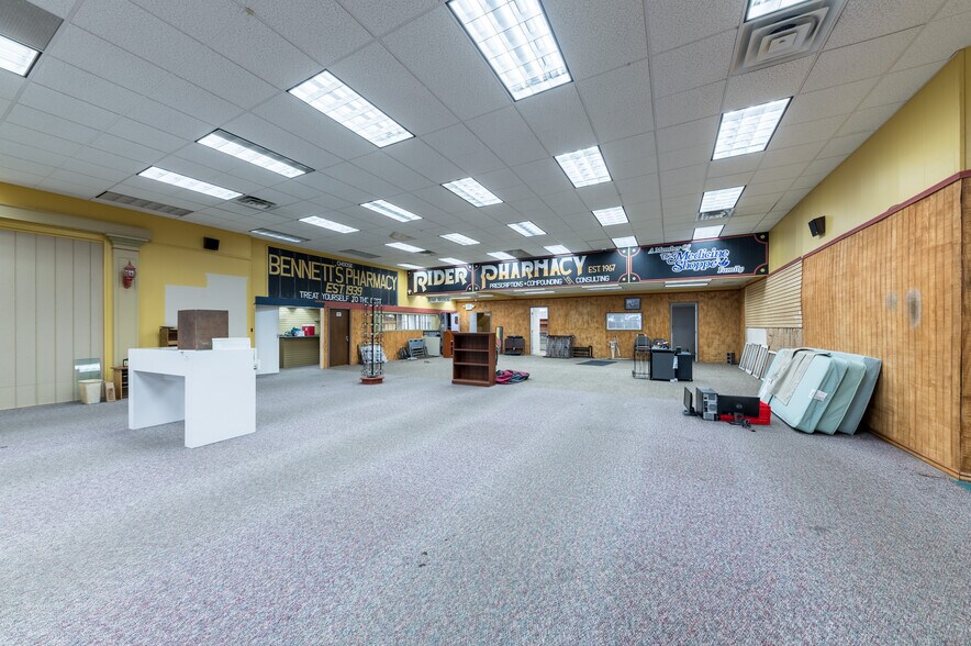 303-305 Merchant St, Fairmont, WV à louer - Photo intérieure - Image 2 de 19