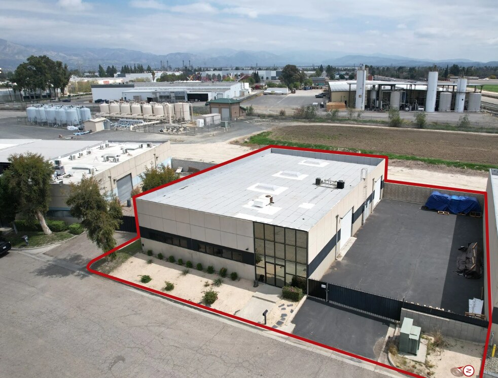 1483 S Gage St, San Bernardino, CA à vendre Photo du bâtiment- Image 1 de 1