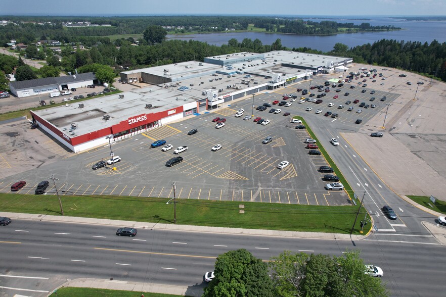 1300 St. Peter Av, Bathurst, NB for lease - Building Photo - Image 1 of 6