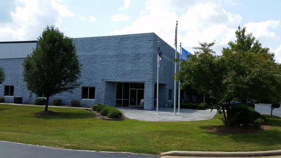 5100 Rex McLeod Dr, Sanford, NC for lease - Building Photo - Image 3 of 30