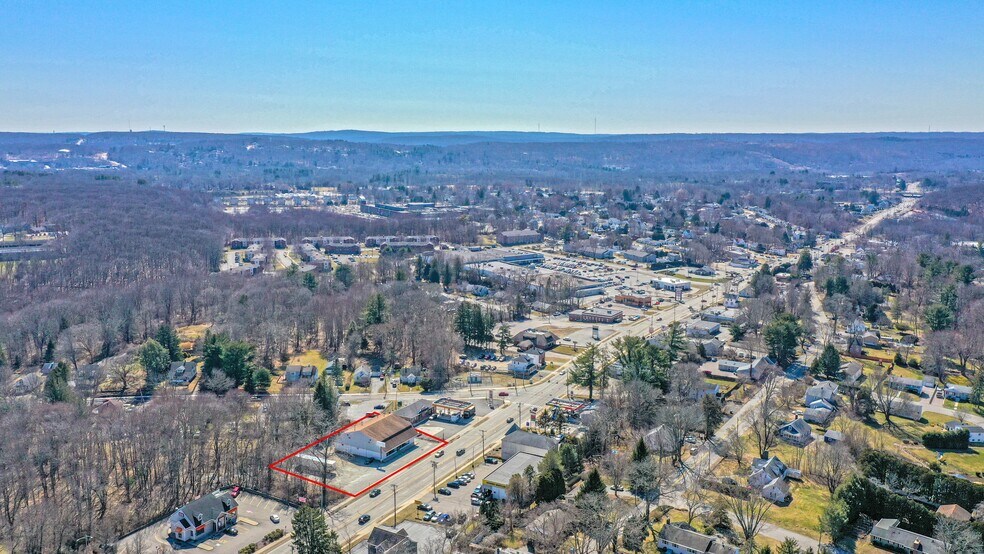 558 W Main St, Norwich, CT for sale - Aerial - Image 3 of 8