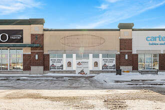 100 Trainyards Dr, Ottawa, ON à louer Photo du bâtiment- Image 2 de 32