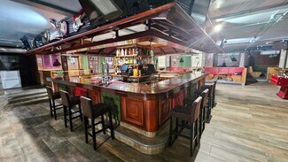 Plus de détails pour Multi-résidentiel à vendre