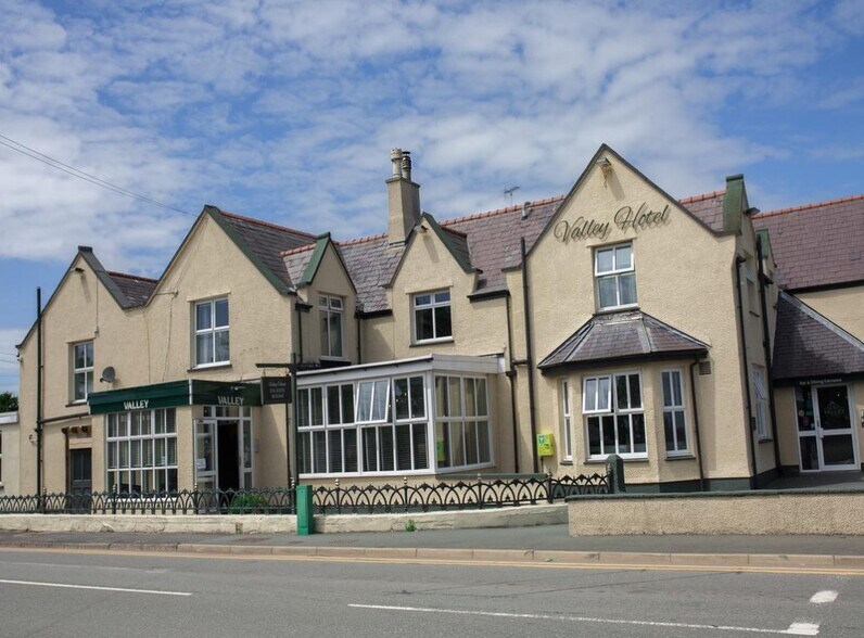 London Rd, Valley for sale - Primary Photo - Image 1 of 1