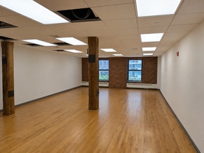 483 Tenth Ave, New York, NY for lease Interior Photo- Image 2 of 3