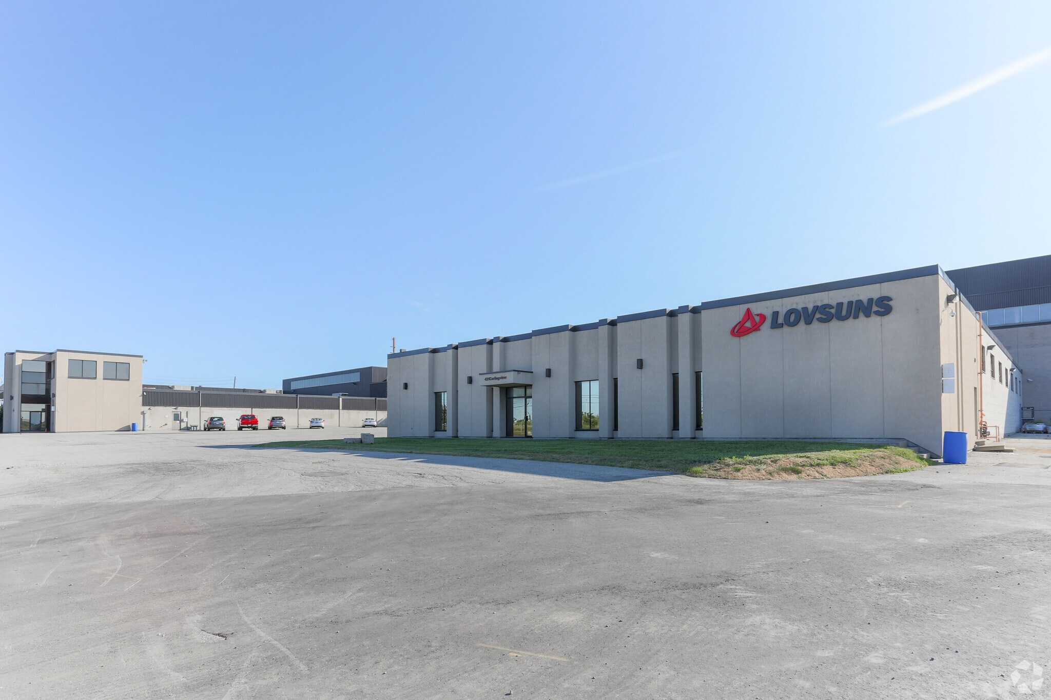 421-441 Carlingview Dr, Toronto, ON for sale Primary Photo- Image 1 of 1