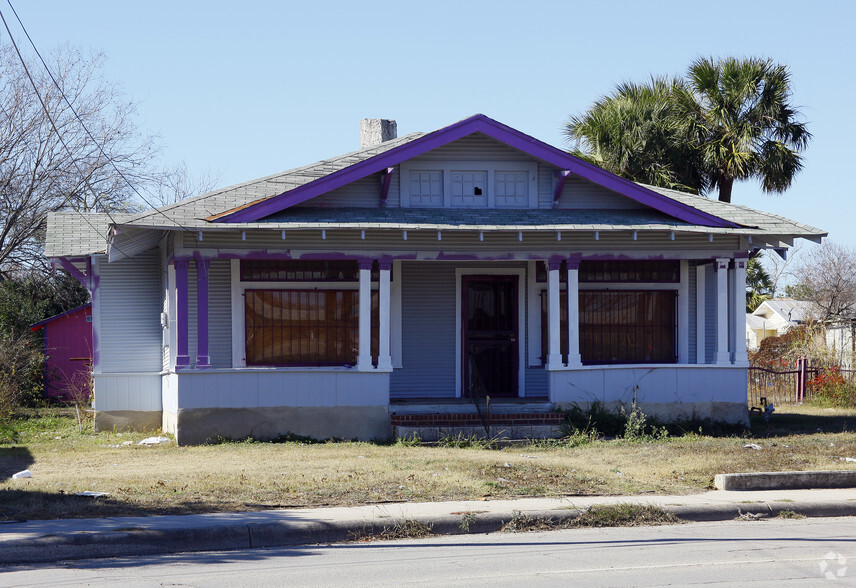 5311 S Flores St, San Antonio, TX à vendre - Photo principale - Image 1 de 1