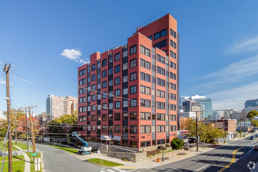 7979 Old Georgetown Rd, Bethesda, MD for lease - Building Photo - Image 3 of 6