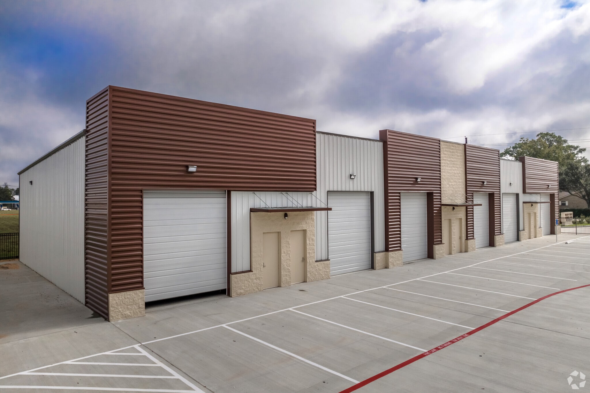 8028 Dowdell Rd, Tomball, TX for lease Primary Photo- Image 1 of 27