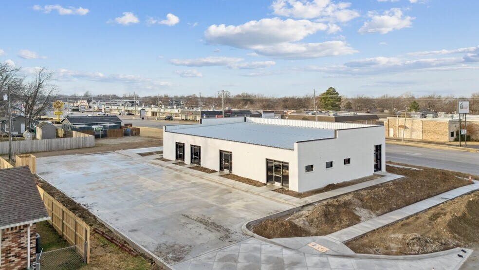 527 El Paso st, Broken Arrow, OK à vendre - Photo du bâtiment - Image 3 de 10