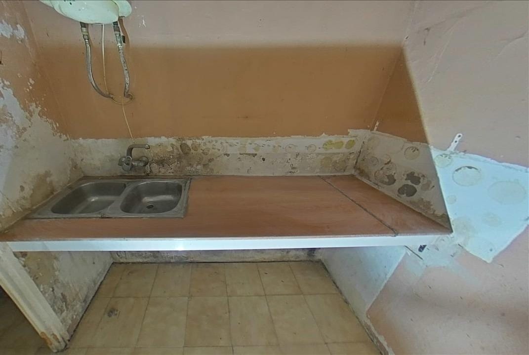 Sabadell, BAR 08204 - Unit 1 - - Interior Photo - Image 2 of 8