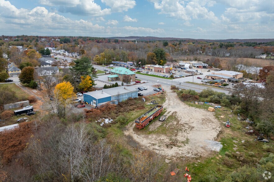 33-35 Sutton Ave, Oxford, MA à vendre - Photo du bâtiment - Image 3 de 16