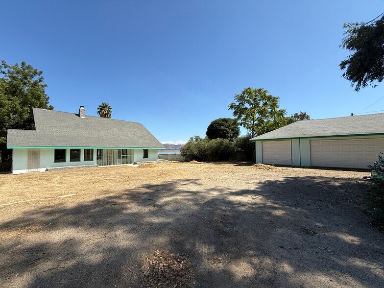 17786 Grand Ave, Lake Elsinore, CA à vendre - Photo du bâtiment - Image 3 de 16