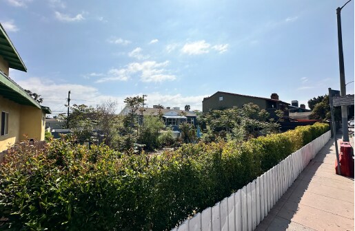 2712 Pacific Ave, Venice, CA à vendre - Photo du bâtiment - Image 2 de 8