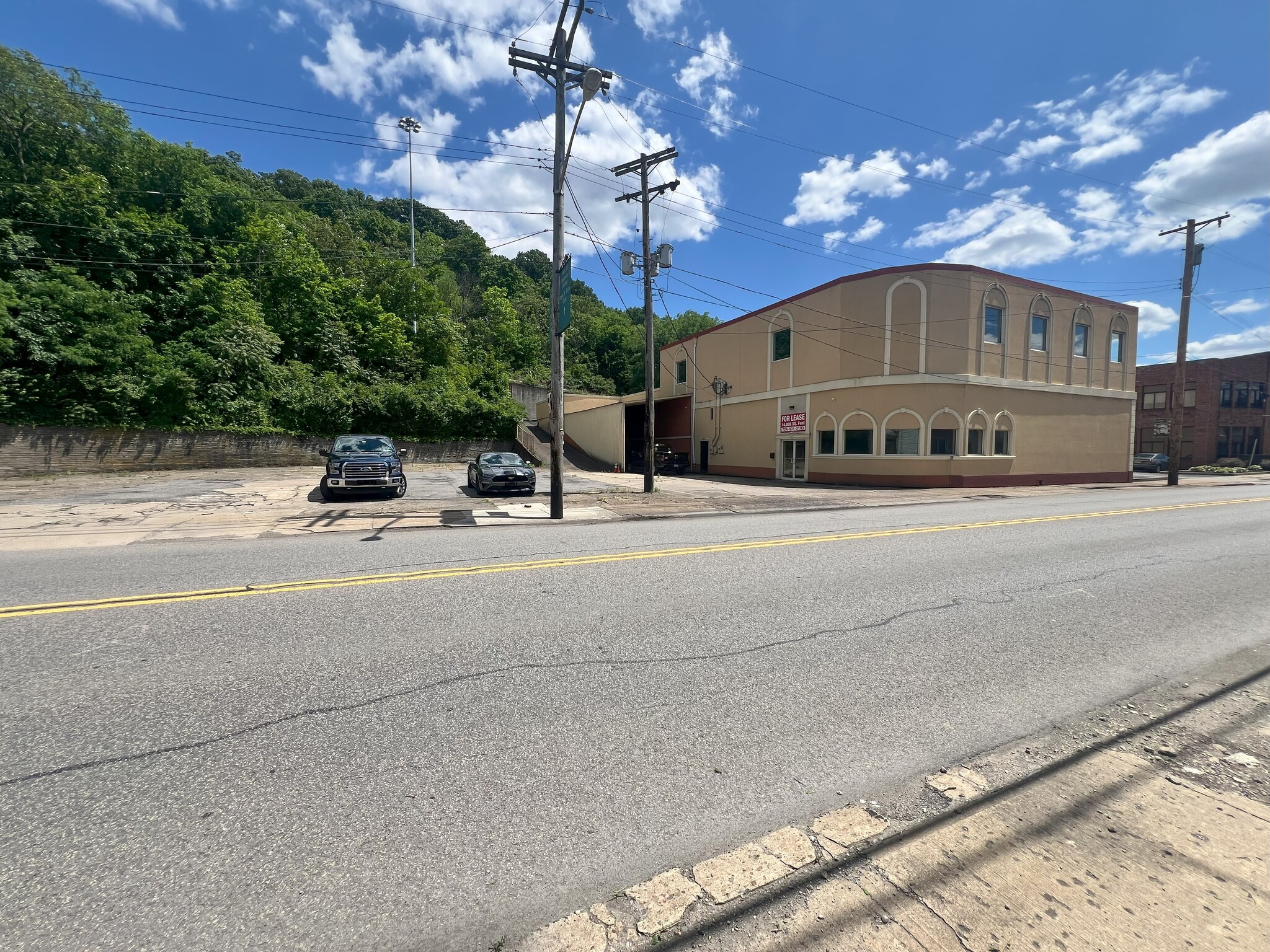 528 E Main St, Carnegie, PA for lease Building Photo- Image 1 of 11